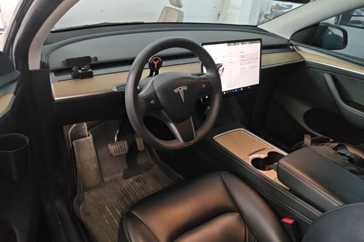 Used Tesla Model Y 2022 Revised Version Rear-Wheel Drive Center Console