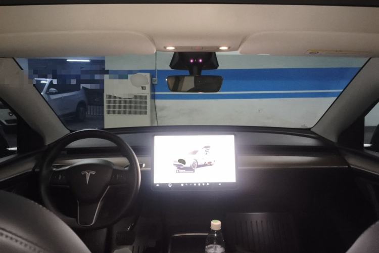 Used Tesla Model Y 2022 Rear-Wheel-Drive Version Center Console