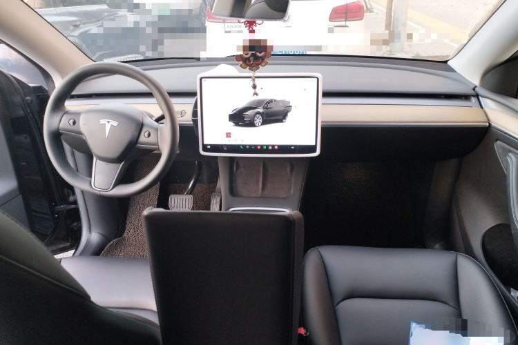 Used Tesla Model Y 2022 Revised Version Long-Range All-Wheel Drive Center Console