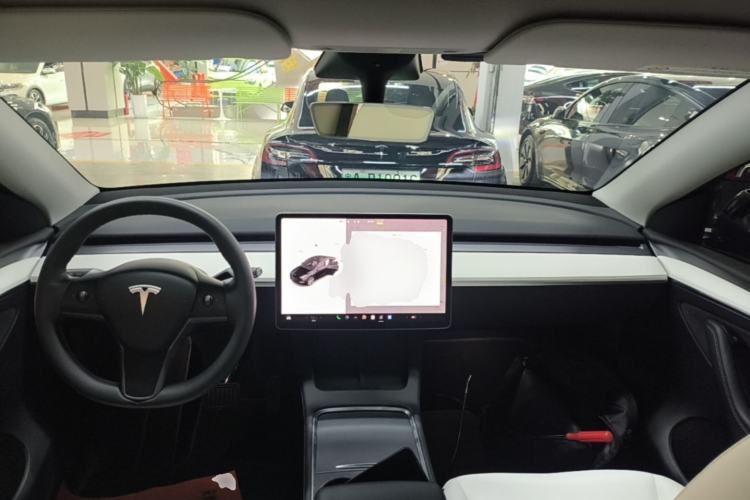 Used Tesla Model Y 2022 Rear-Wheel-Drive Version Center Console
