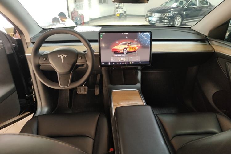 Used Tesla Model Y 2022 Revised Version Rear-Wheel Drive Center Console
