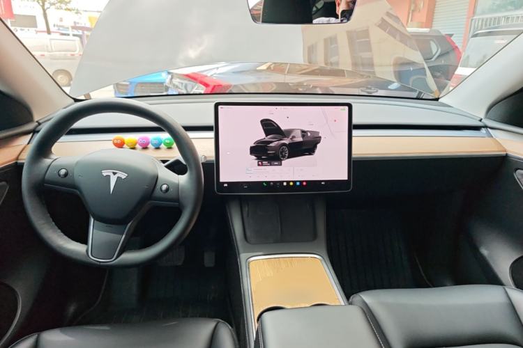 Used Tesla Model Y 2022 Rear-Wheel-Drive Version Center Console