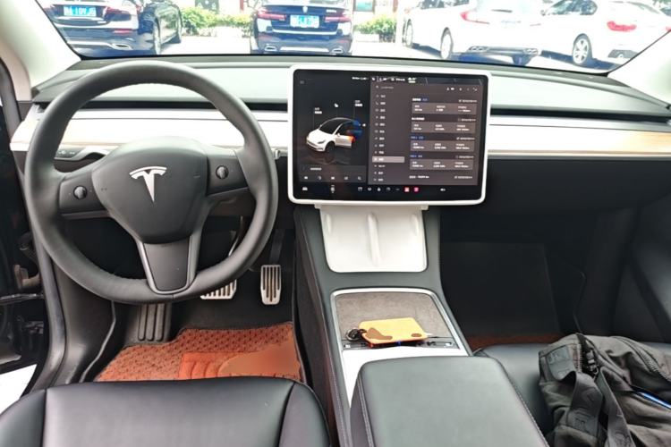 Used Tesla Model Y 2022 Rear-Wheel-Drive Version Center Console