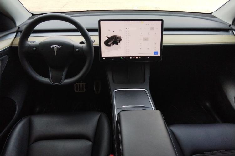 Used Tesla Model Y 2022 Revised Version Rear-Wheel Drive Center Console