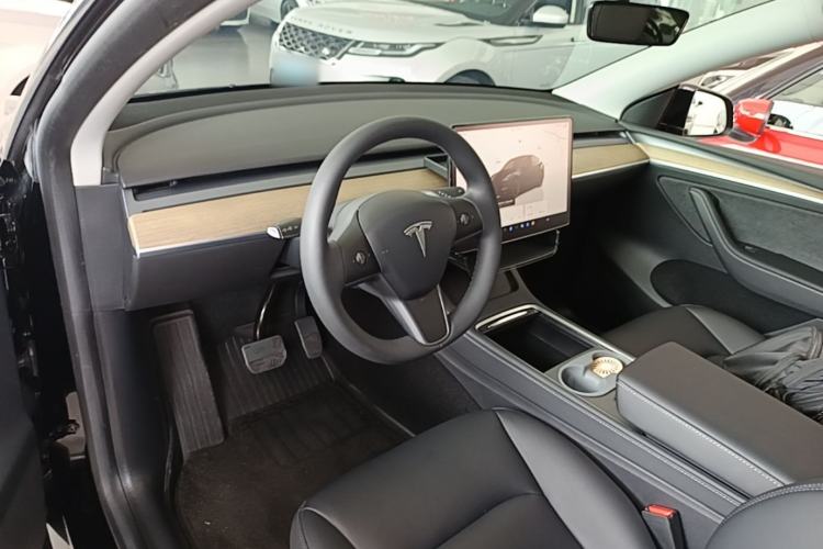 Used Tesla Model Y 2022 Revised Version Rear-Wheel Drive Center Console