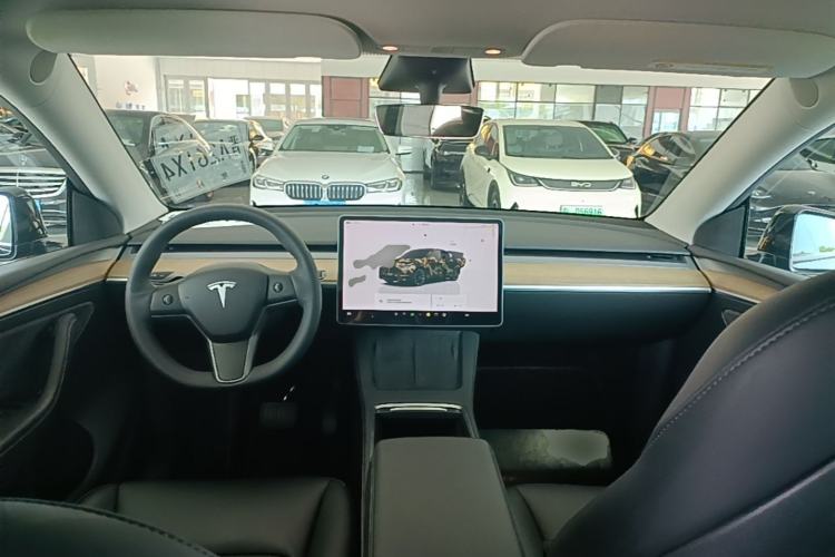 Used Tesla Model Y 2022 Rear-Wheel-Drive Version Center Console