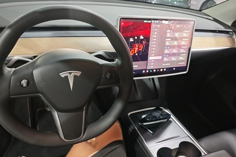 Used Tesla Model Y 2022 Revised Version Rear-Wheel Drive Center Console