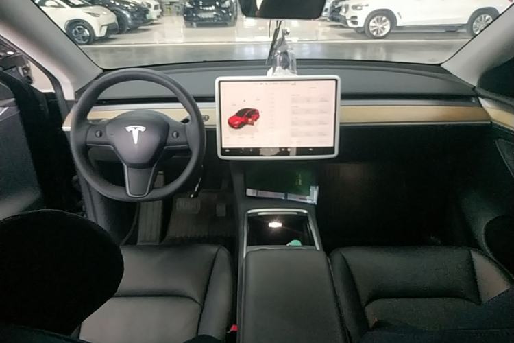 Used Tesla Model Y 2022 Revised Version Rear-Wheel Drive Center Console