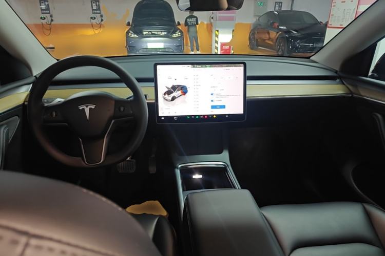 Used Tesla Model Y 2022 Revised Version Rear-Wheel Drive Center Console
