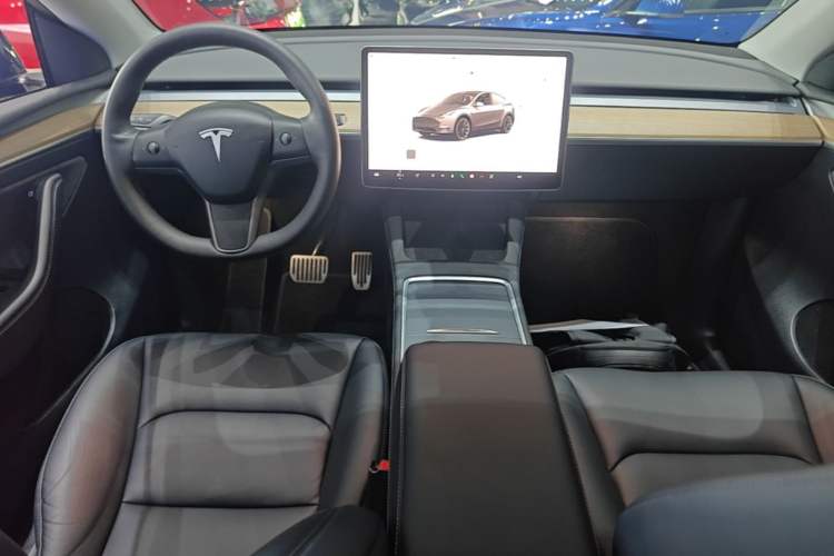 Used Tesla Model Y 2022 Rear-Wheel-Drive Version Center Console