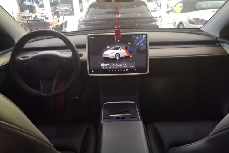 Used Tesla Model Y 2022 Revised Version Long-Range All-Wheel Drive Center Console