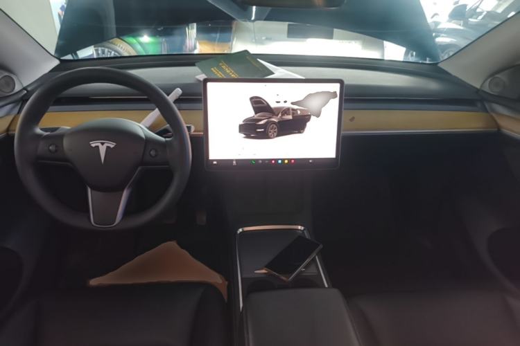 Used Tesla Model Y 2022 Revised Version Rear-Wheel Drive Center Console