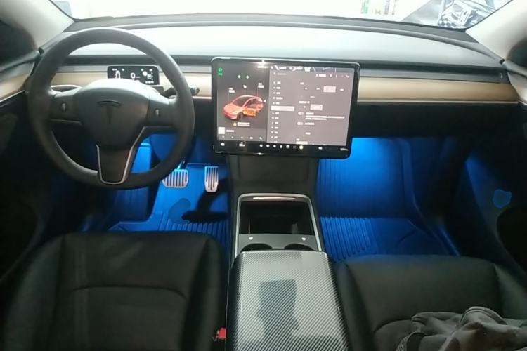 Used Tesla Model Y 2022 Rear-Wheel-Drive Version Center Console