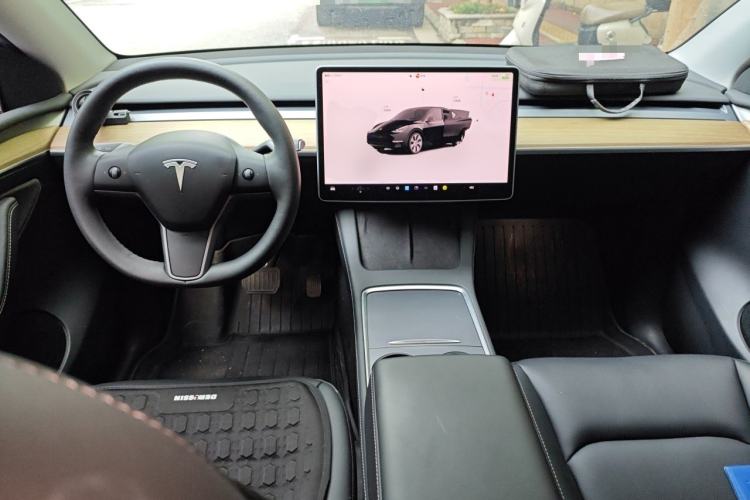 Used Tesla Model Y 2022 Revised Version Rear-Wheel Drive Center Console