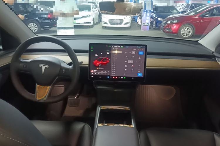 Used Tesla Model Y 2022 Rear-Wheel-Drive Version Center Console