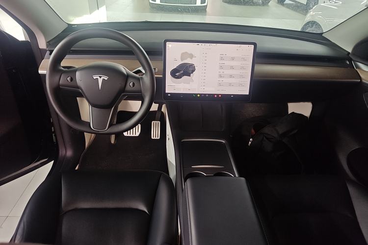 Used Tesla Model Y 2022 Performance High-Performance All-Wheel-Drive Version Center Console