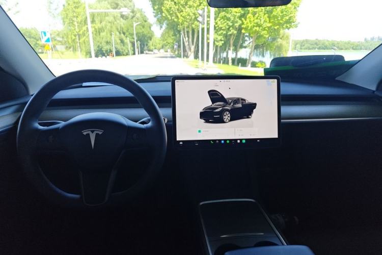 Used Tesla Model Y 2022 Revised Version Long-Range All-Wheel Drive Center Console