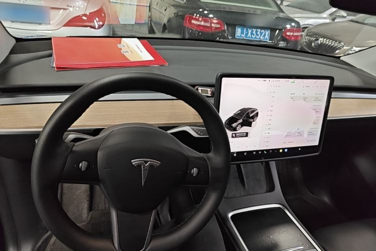 Used Tesla Model Y 2022 Revised Version Rear-Wheel Drive Center Console