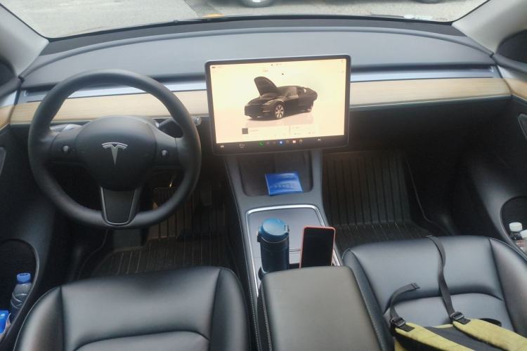 Used Tesla Model Y 2022 Revised Version Rear-Wheel Drive Center Console