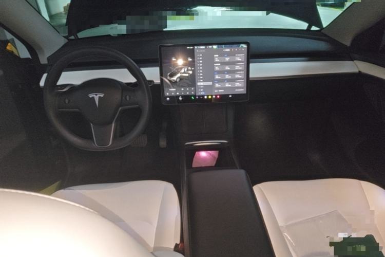 Used Tesla Model Y 2022 Rear-Wheel-Drive Version Center Console