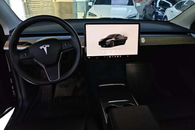 Used Tesla Model Y 2022 Rear-Wheel-Drive Version Center Console