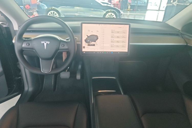 Used Tesla Model Y 2022 Revised Version Rear-Wheel Drive Center Console
