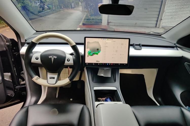 Used Tesla Model Y 2022 Rear-Wheel-Drive Version Center Console