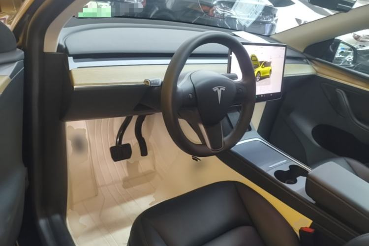 Used Tesla Model Y 2022 Revised Version Rear-Wheel Drive Center Console