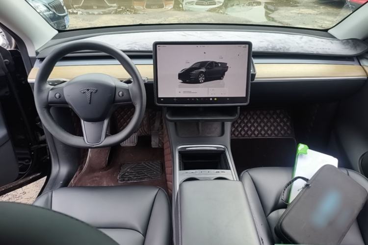 Used Tesla Model Y 2022 Revised Version Rear-Wheel Drive Center Console