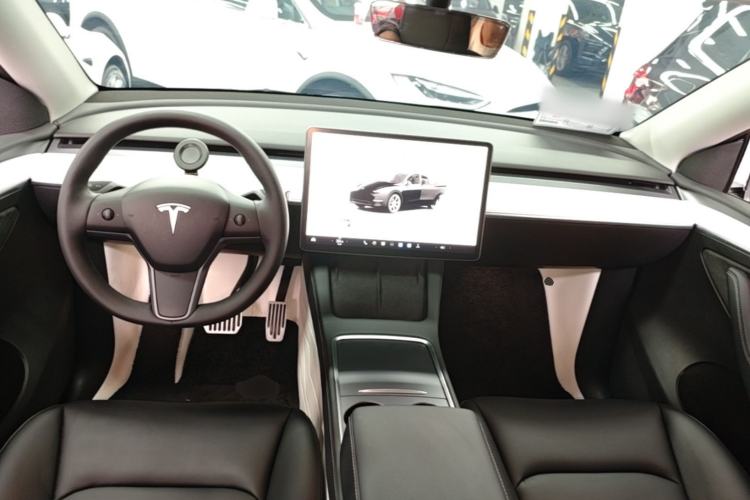 Used Tesla Model Y 2022 Revised Version Rear-Wheel Drive Center Console