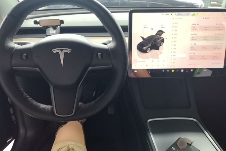 Used Tesla Model Y 2022 Revised Version Rear-Wheel Drive Center Console