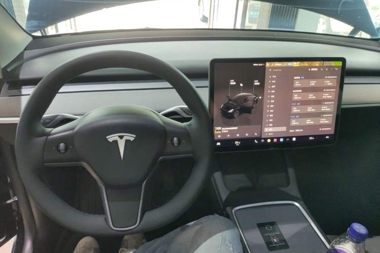 Used Tesla Model Y 2022 Revised Version Rear-Wheel Drive Center Console