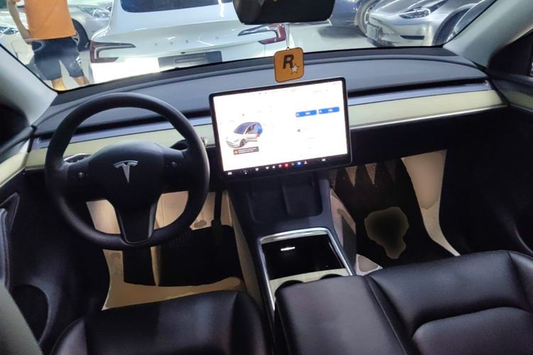 Used Tesla Model Y 2022 Revised Version Long-Range All-Wheel Drive Center Console