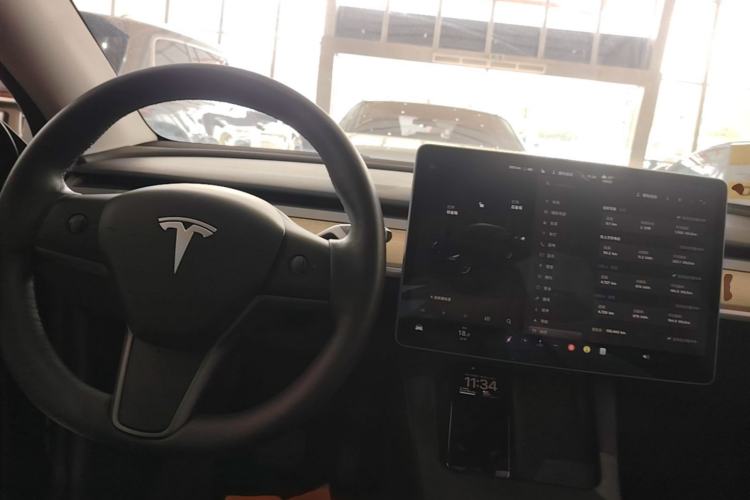Used Tesla Model Y 2022 Revised Version Rear-Wheel Drive Center Console