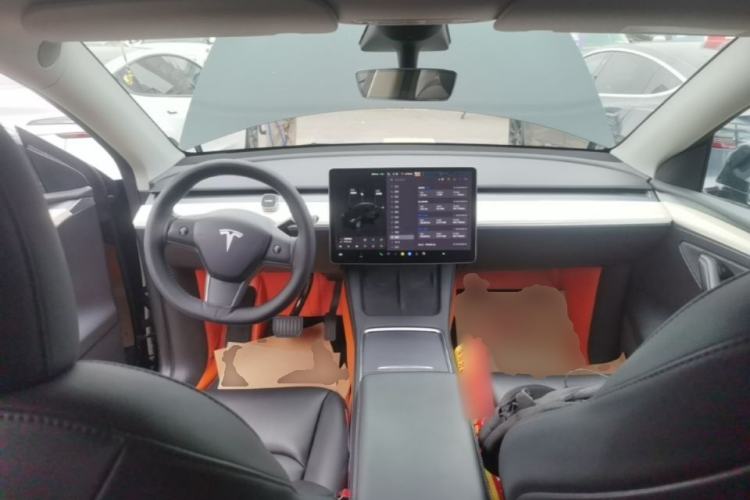 Used Tesla Model Y 2022 Revised Version Long-Range All-Wheel Drive Center Console