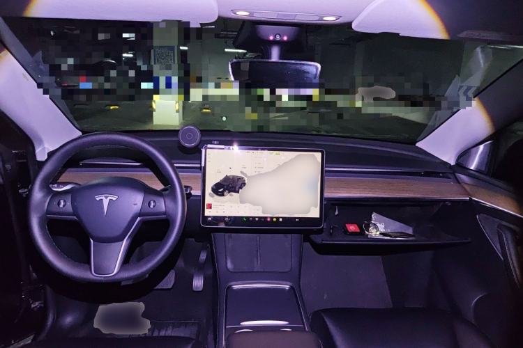 Used Tesla Model Y 2022 Rear-Wheel-Drive Version Center Console
