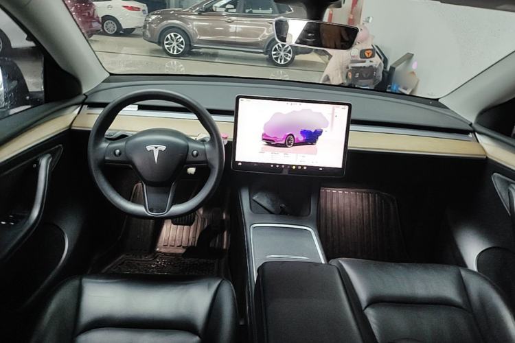Used Tesla Model Y 2022 Rear-Wheel-Drive Version Center Console
