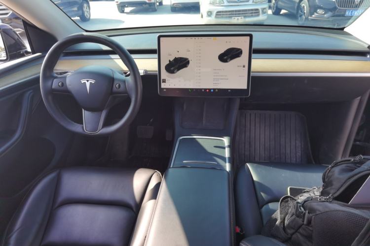 Used Tesla Model Y 2022 Revised Version Rear-Wheel Drive Center Console