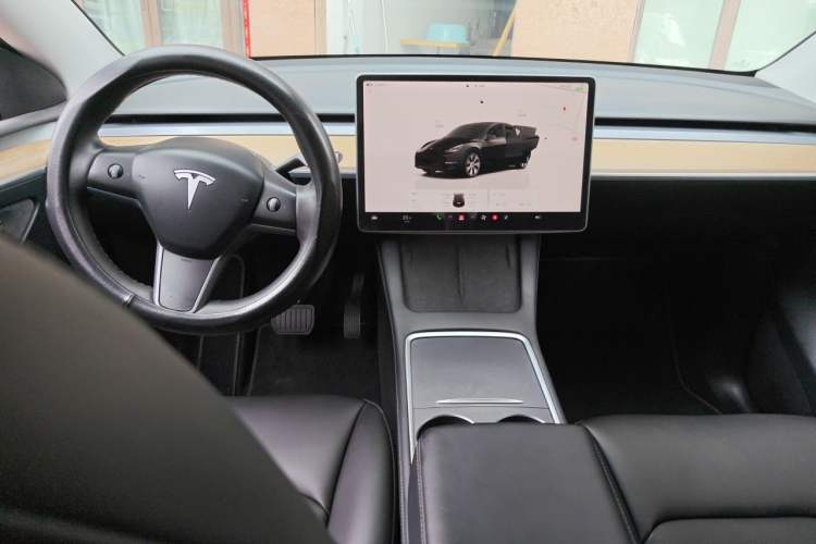 Used Tesla Model Y 2022 Rear-Wheel-Drive Version Center Console