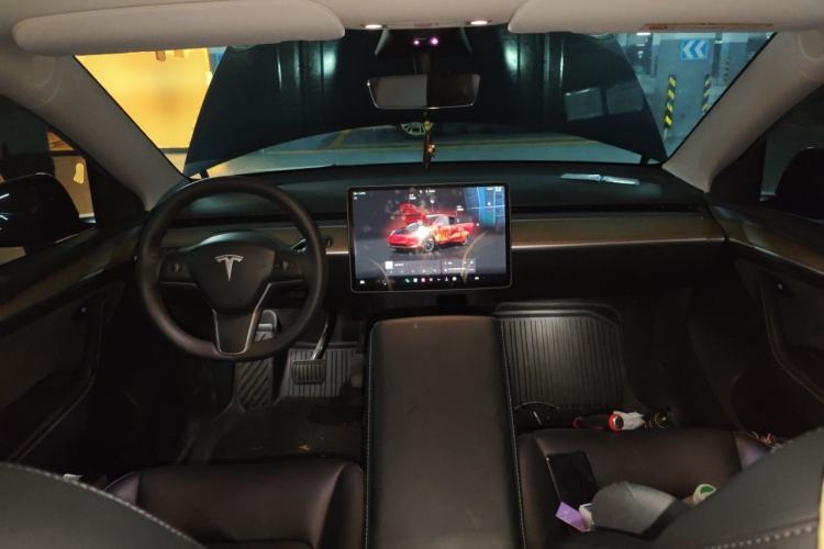Used Tesla Model Y 2022 Revised Version Long-Range All-Wheel Drive Center Console