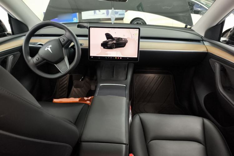 Used Tesla Model Y 2022 Rear-Wheel-Drive Version Center Console