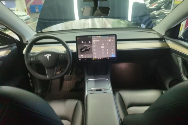 Used Tesla Model Y 2022 Revised Version Long-Range All-Wheel Drive Center Console