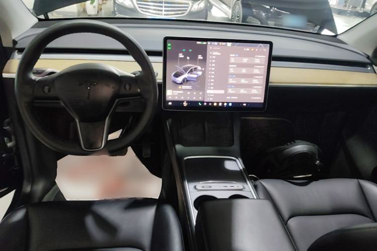 Used Tesla Model Y 2022 Rear-Wheel-Drive Version Center Console