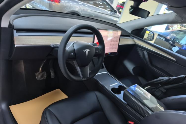 Used Tesla Model Y 2022 Revised Version Rear-Wheel Drive Center Console