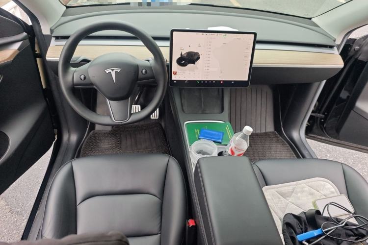 Used Tesla Model Y 2022 Performance High-Performance All-Wheel-Drive Version Center Console