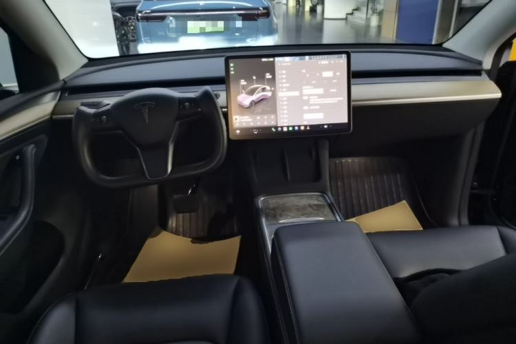 Used Tesla Model Y 2022 Revised Version Long-Range All-Wheel Drive Center Console