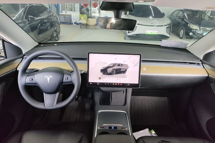 Used Tesla Model Y 2022 Revised Version Long-Range All-Wheel Drive Center Console