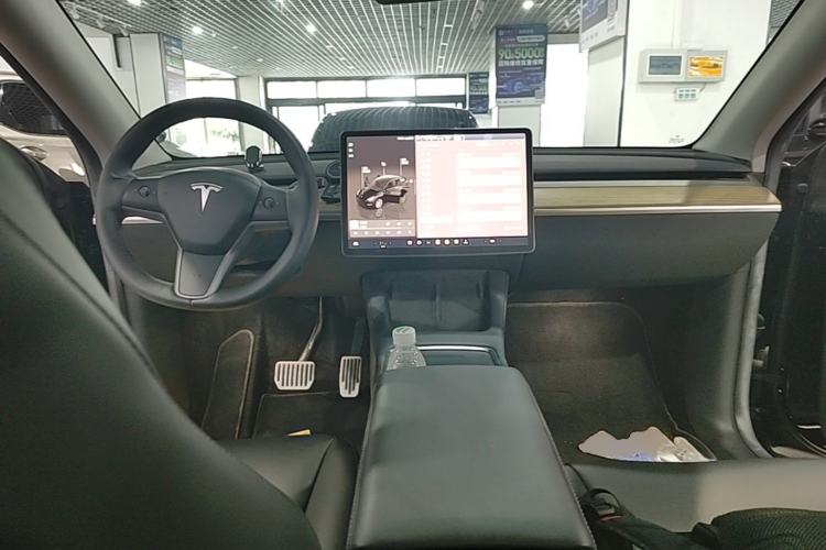 Used Tesla Model Y 2022 Rear-Wheel-Drive Version Center Console