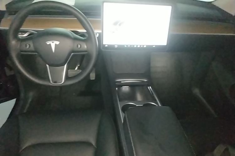 Used Tesla Model Y 2022 Rear-Wheel-Drive Version Center Console