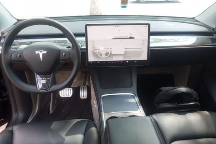 Used Tesla Model Y 2022 Revised Version Rear-Wheel Drive Center Console